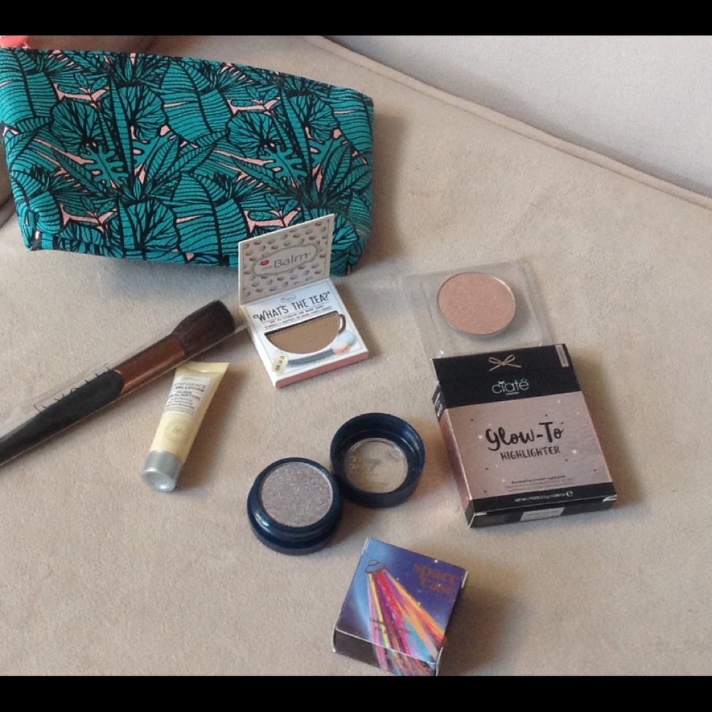 NEW! Makeup Bundle!